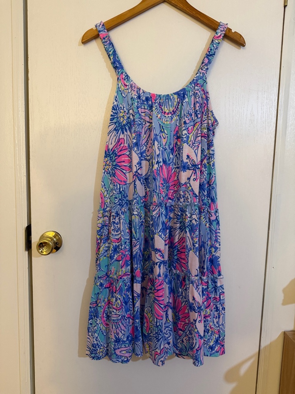 Lilly Pulitzer Blue Floral Off-Shoulder Top with Pink Tag - Picture 6 of 6